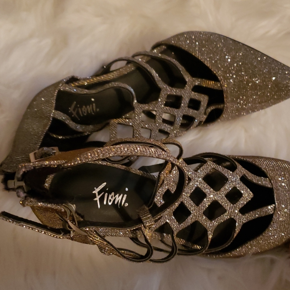 Shoes - Picture 3 of 3